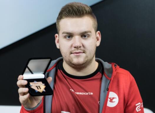 joel 收到来自 ESIC 的终身禁赛